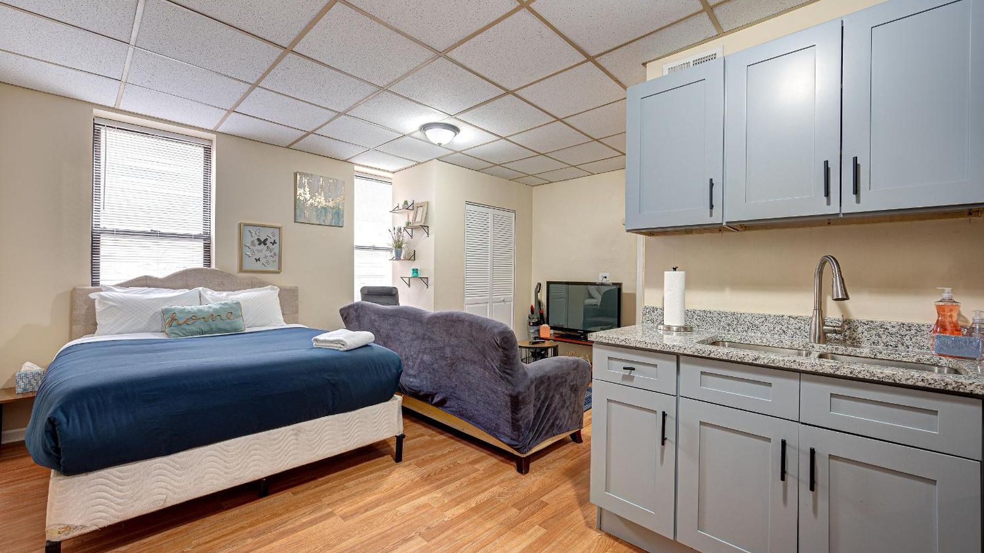 Newly Renovated In The Heart Of Pilsen