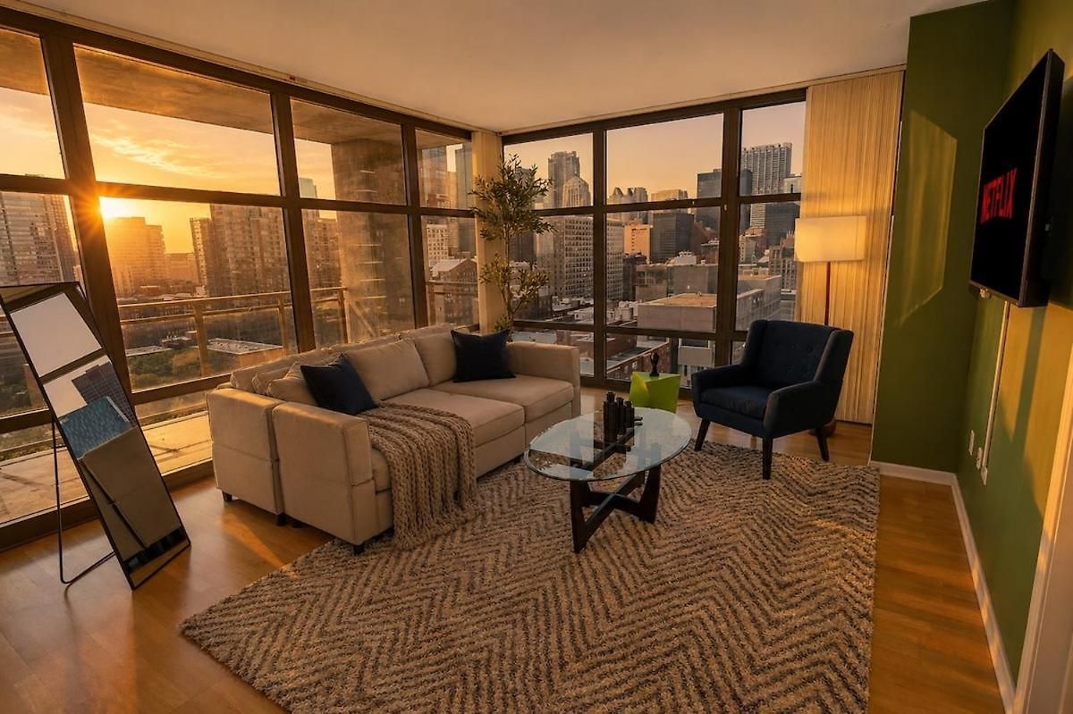 18th Floor 2br Grant Park With Balcony, Gym