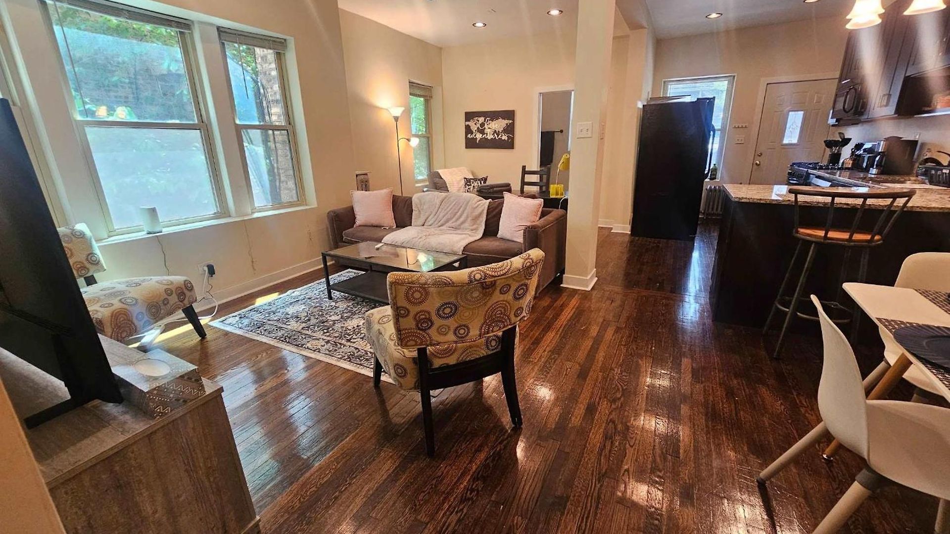 2 Bedroom Unit In Uptown * Chicago