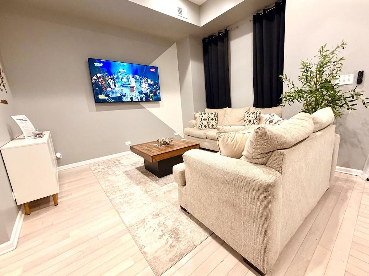 Modern 4br-3ba Near Public Transit And Wfh