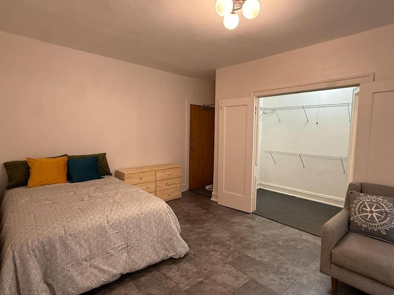 Apartment Large 2 - Great Transportation