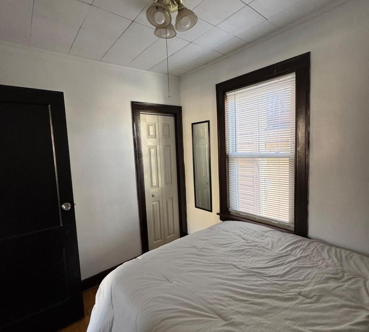 Apartment Cozy 3bd - Free Parking & Fast Wifi!