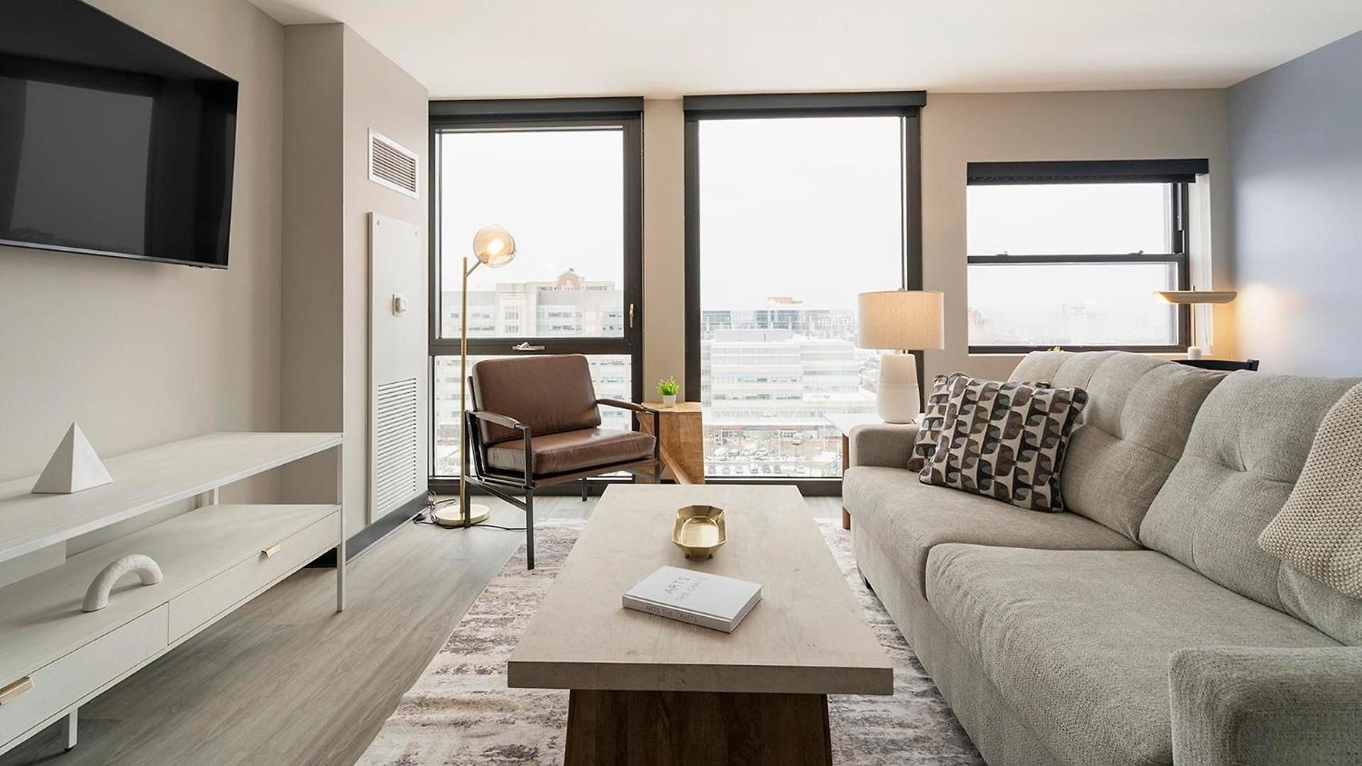 Landing Beautiful 1bd Gym Rooftop Lounge Apartment *