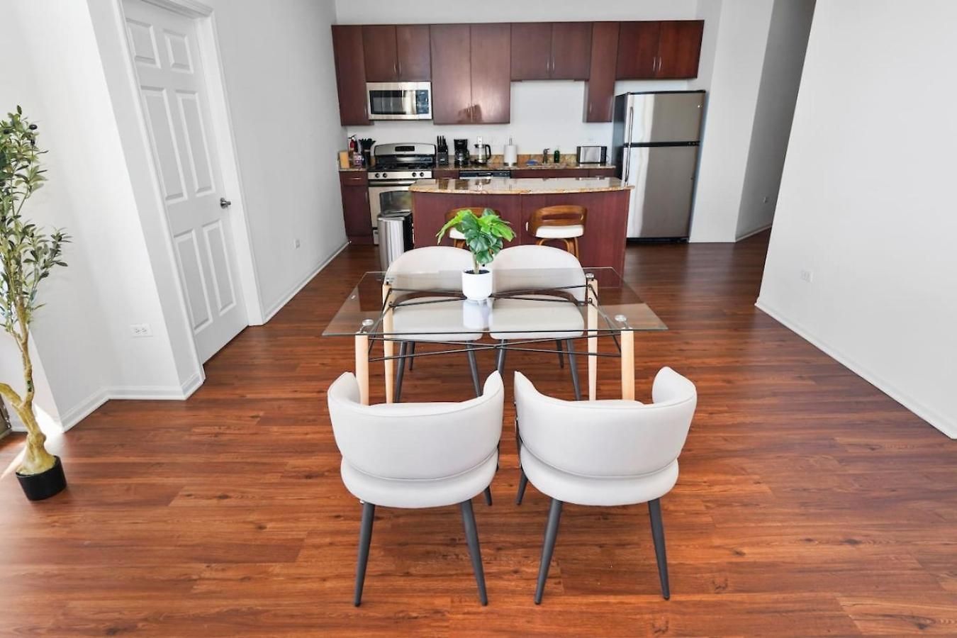 29th Floor 2br With Balcony And Gym