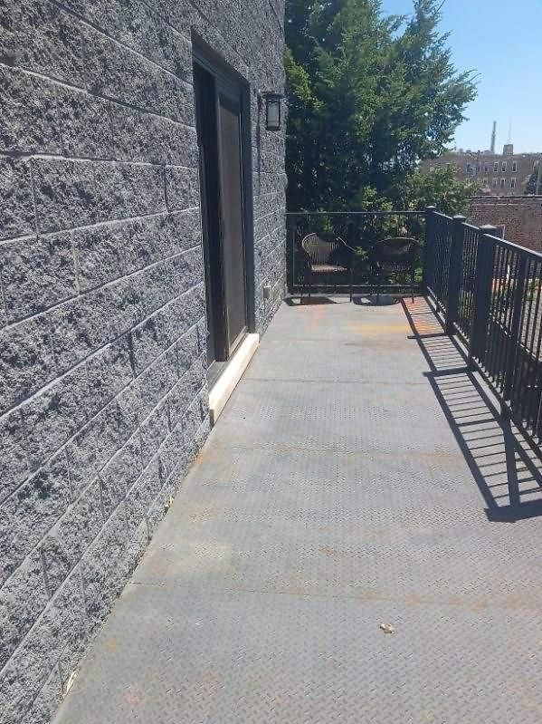 Spacious Modern Pilsen Retreat Sleeps 8 Near Downtown Chicago