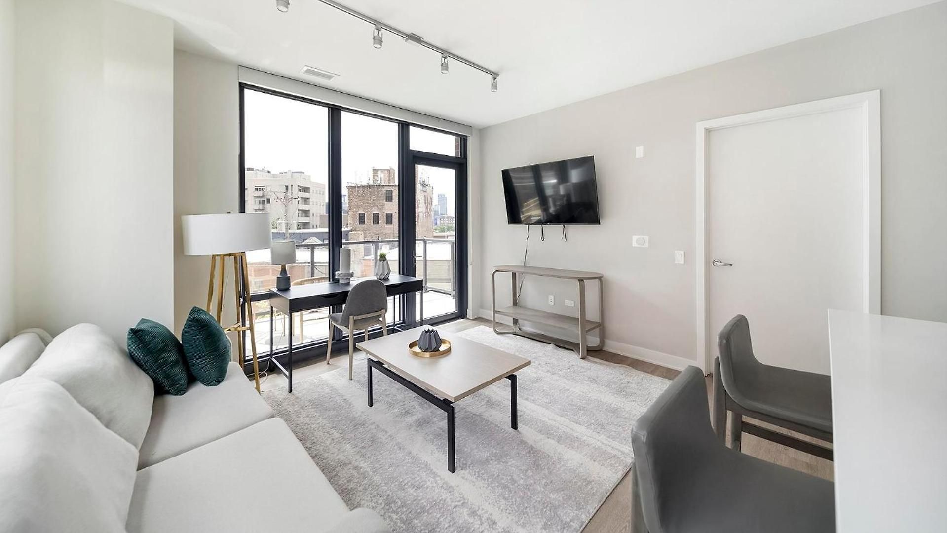 Landing Modern 2Bd Gym Pool * Chicago