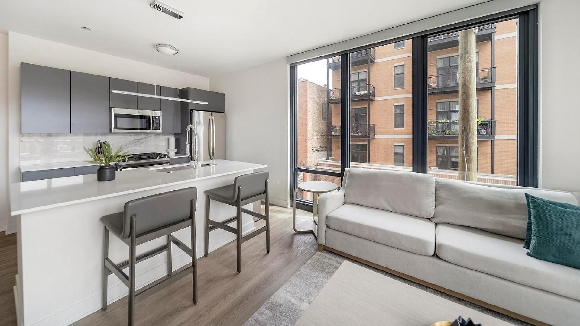 Landing Modern 2Bd Gym Pool Apartment *