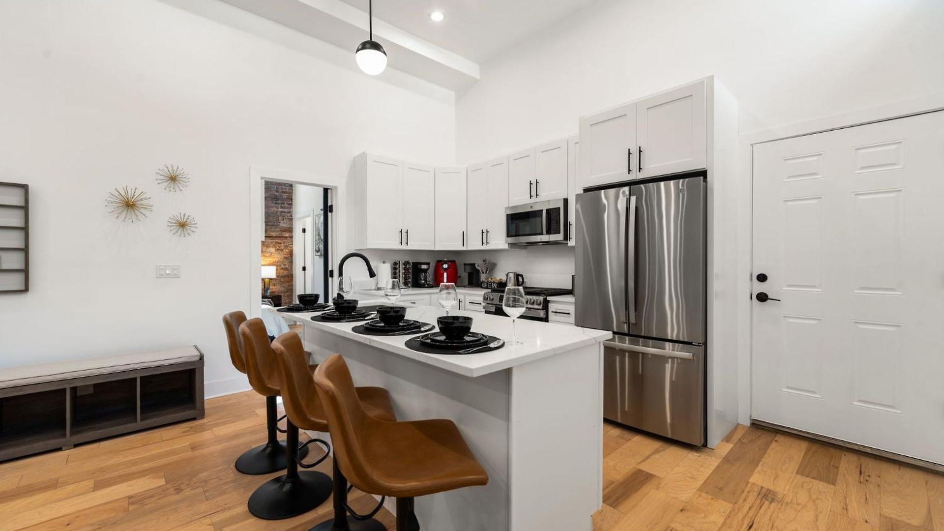 Vibrant West Town Perfect For Families Apartment *