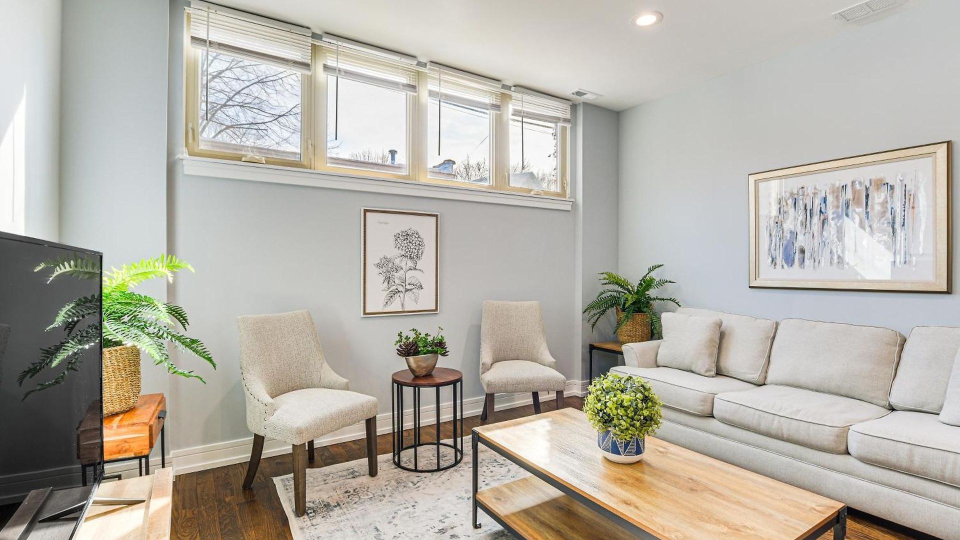 Apartment Walk To Blue Line: Sleek In Bucktown! Chicago