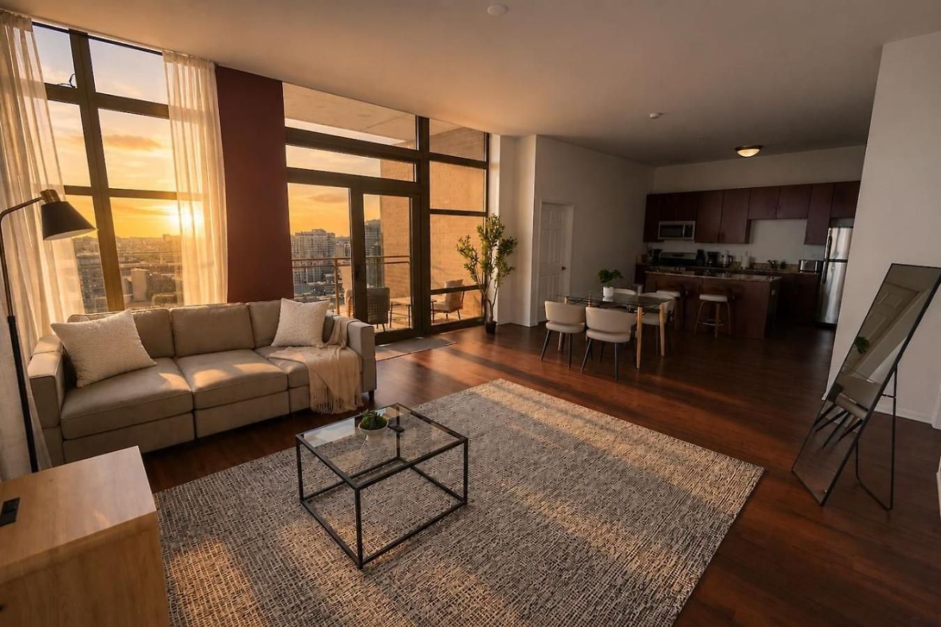 29th Floor 2br With Balcony And Gym Apartment