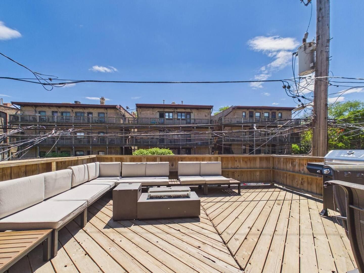 Wrigley Luxe 3br Free Parking Apartment *