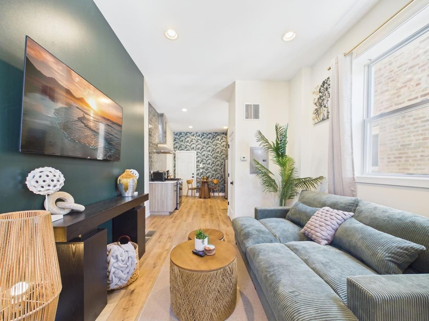 Modern Zen Retreat Mins From Downtown Chicago