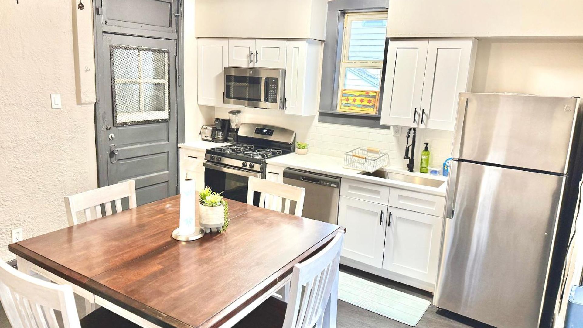 Modern 1br Near Midway - Cta Train - Golf Nearby Apartment Chicago