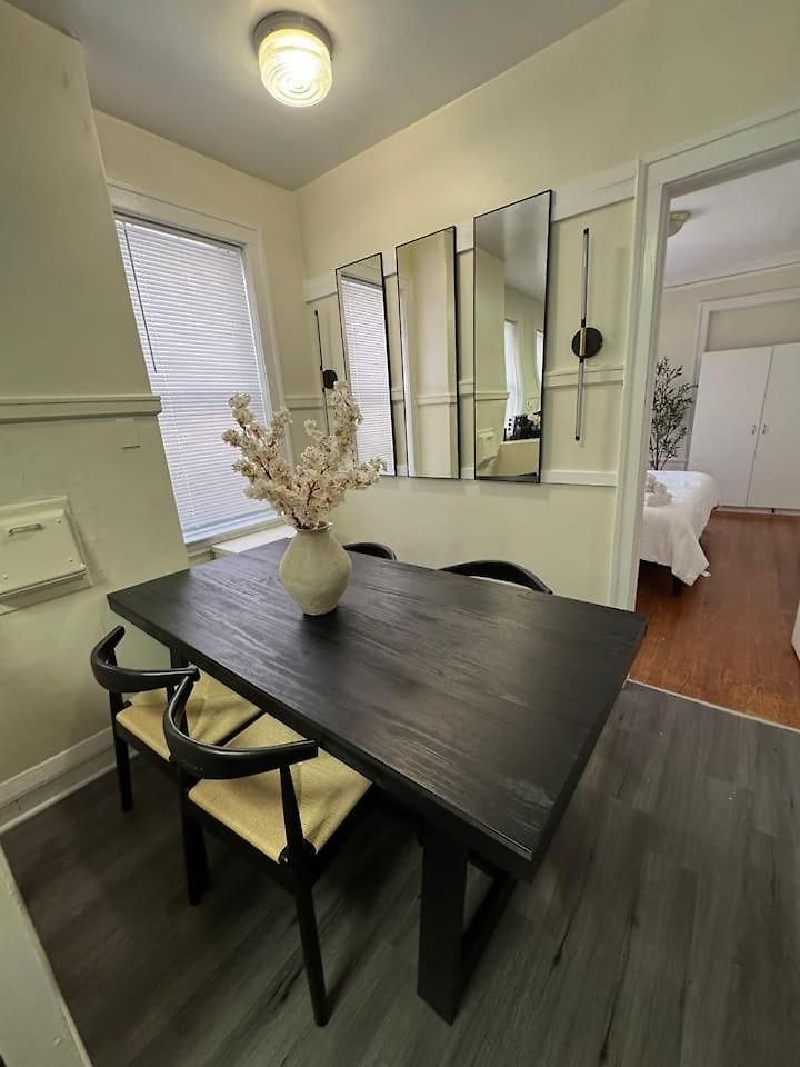 Apartment Walk To The • Private Office • 5br Chicago