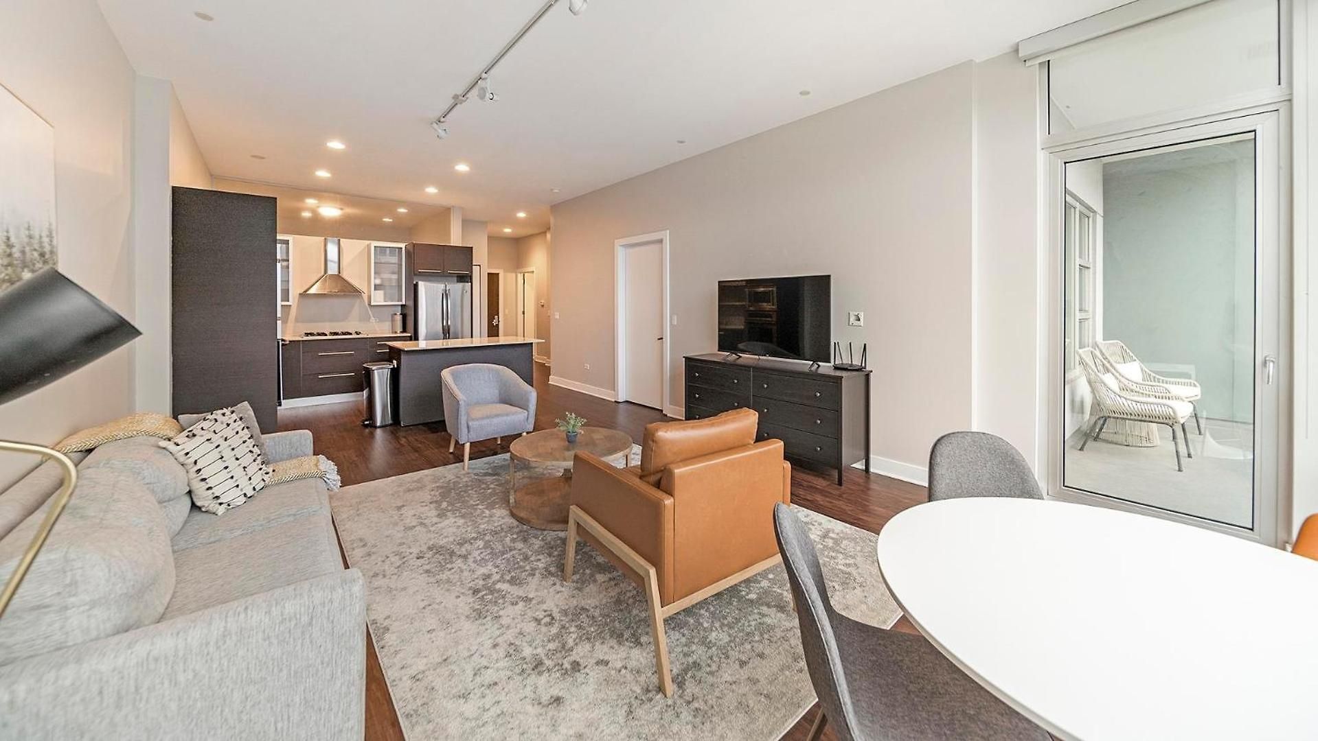 Landing Stylish 2bd Gym Rooftop Lounge *
