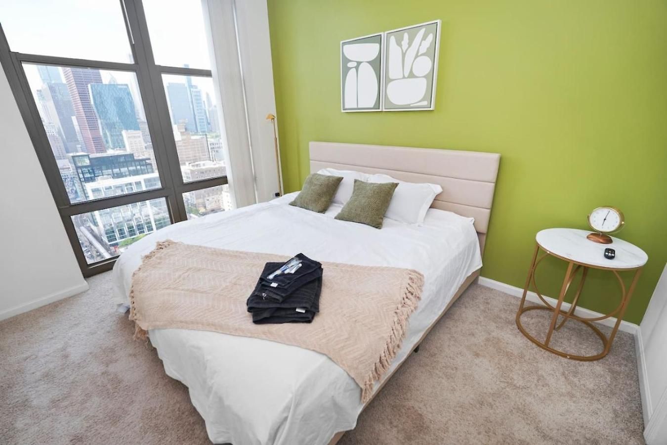 29th Floor 2br Grant Park With Balcony, Gym Apartment Chicago