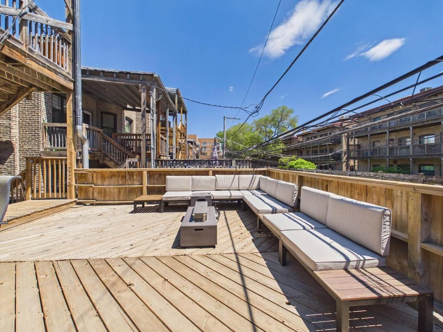 Wrigley Luxe 3br Free Parking *
