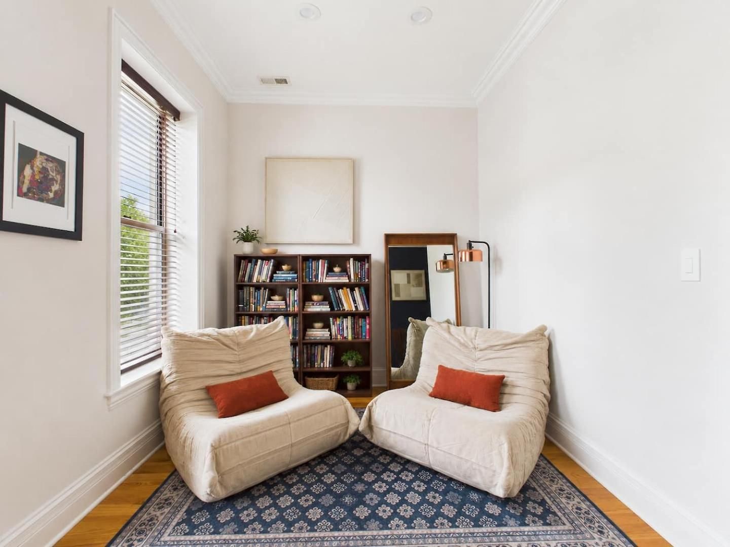 Spacious 3br Near Hyde Park Garage Pets Apartment