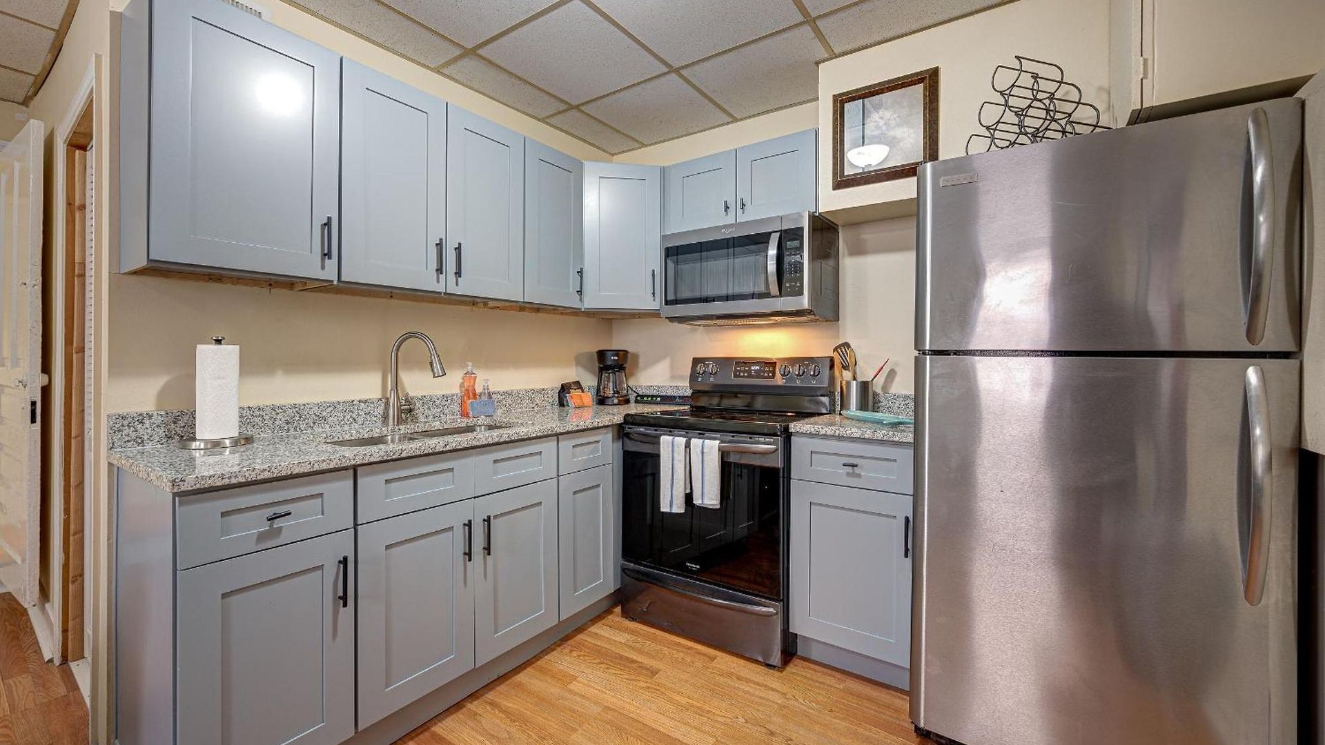 Newly Renovated In The Heart Of Pilsen