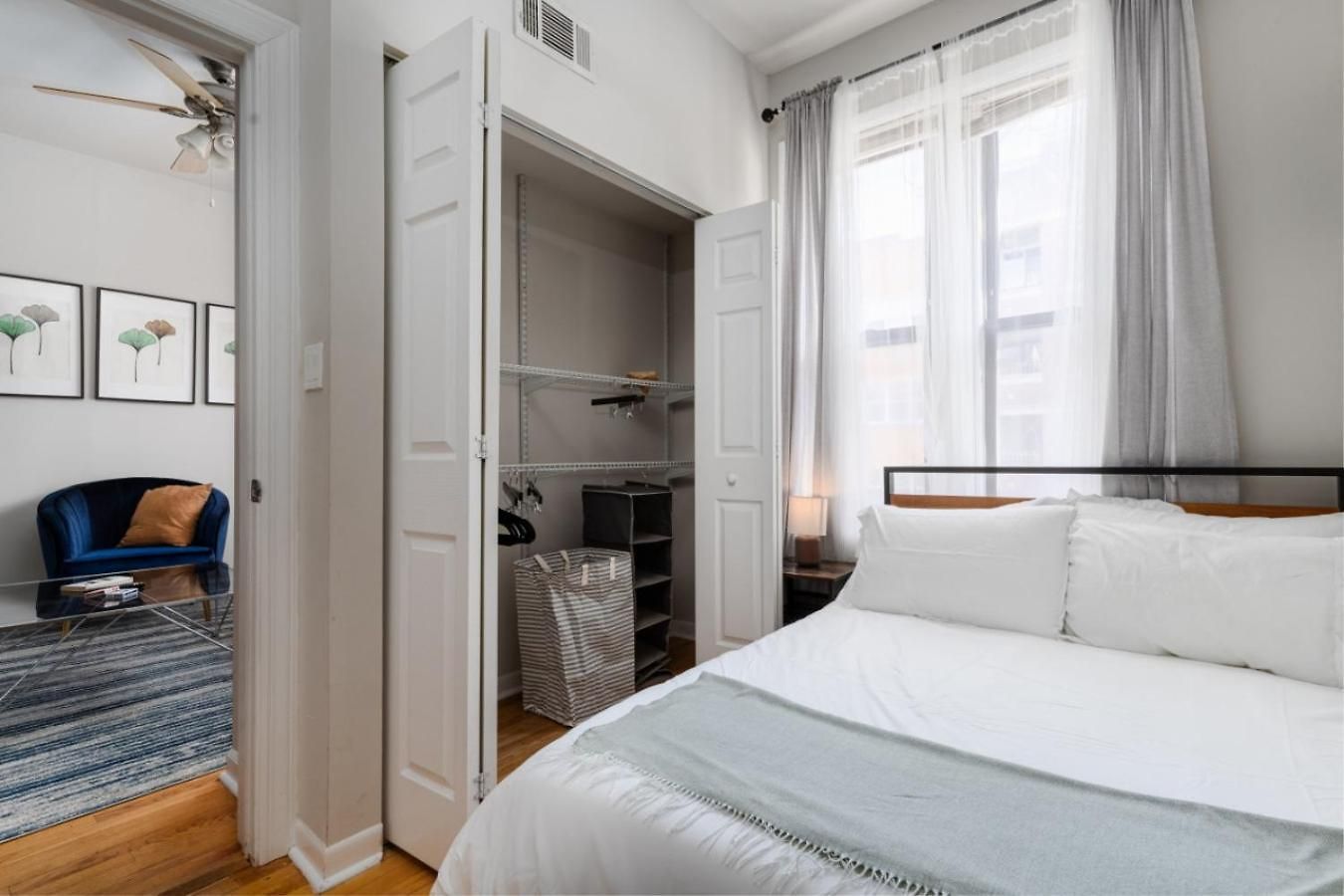 Flexhome Ukrainian Village • 2br • Convenient Walkability - Sleeps 6 * Chicago