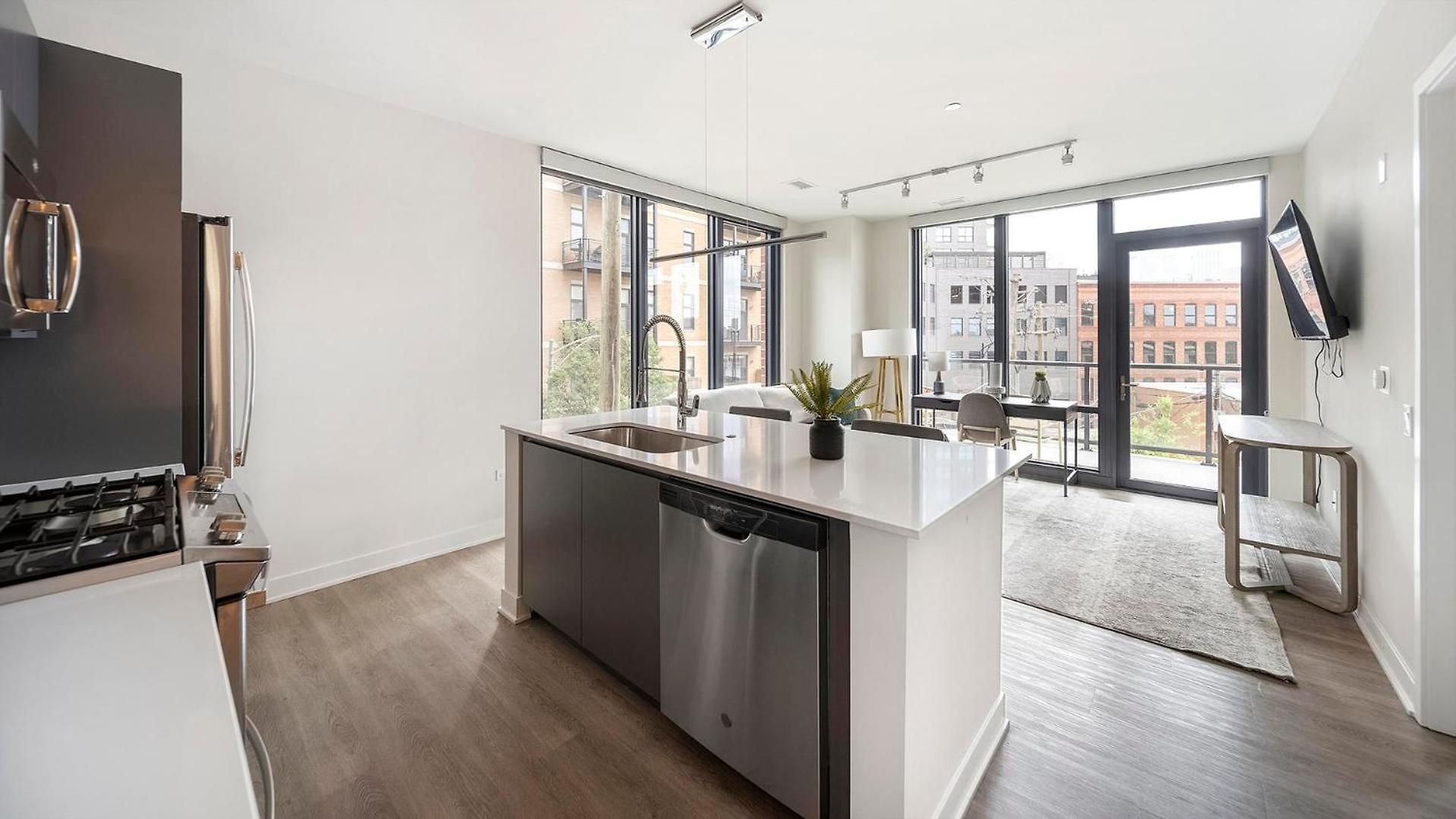 Landing Modern 2Bd Gym Pool Apartment Chicago