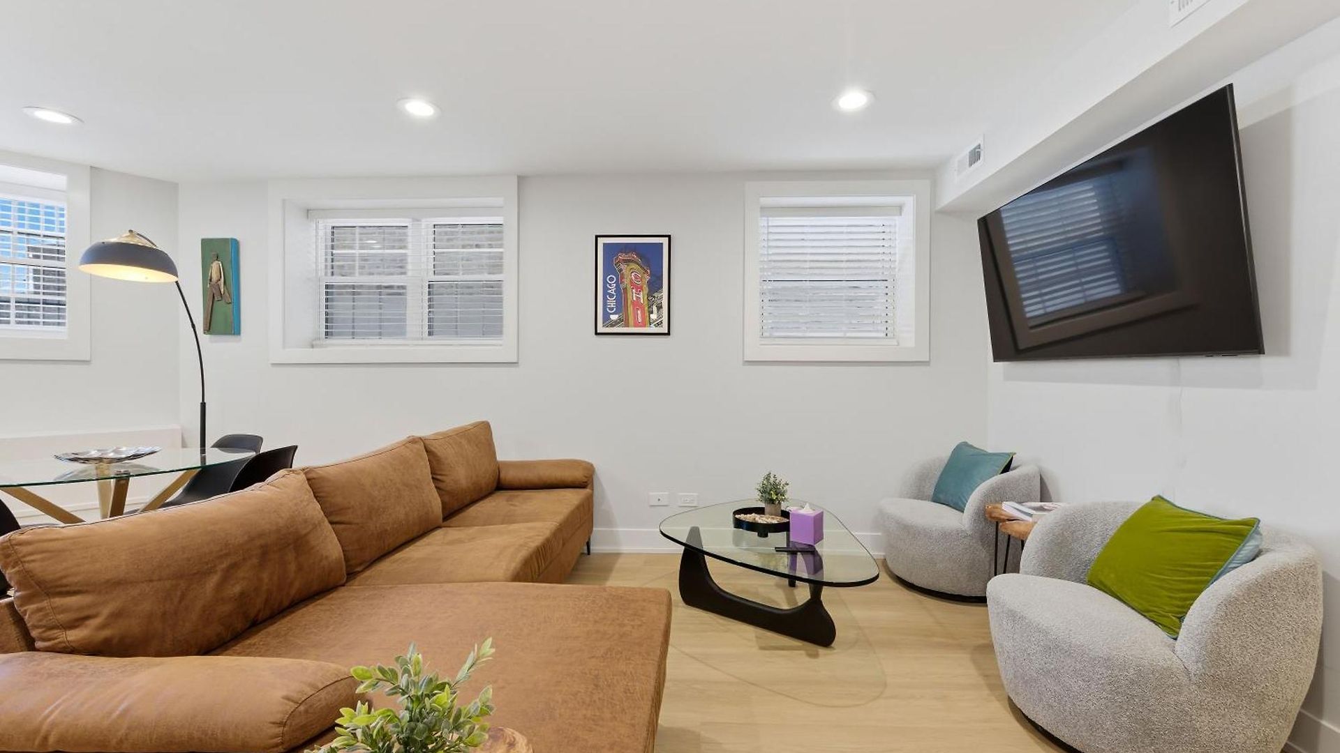 Newly Renovated 3br 2ba In Heart Of Andersonville Apartment *