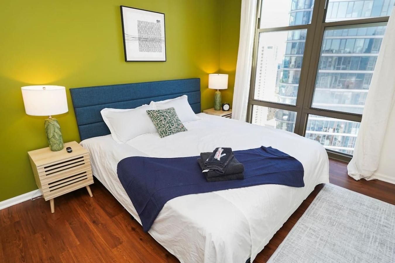 29th Floor 2br With Balcony And Gym Chicago