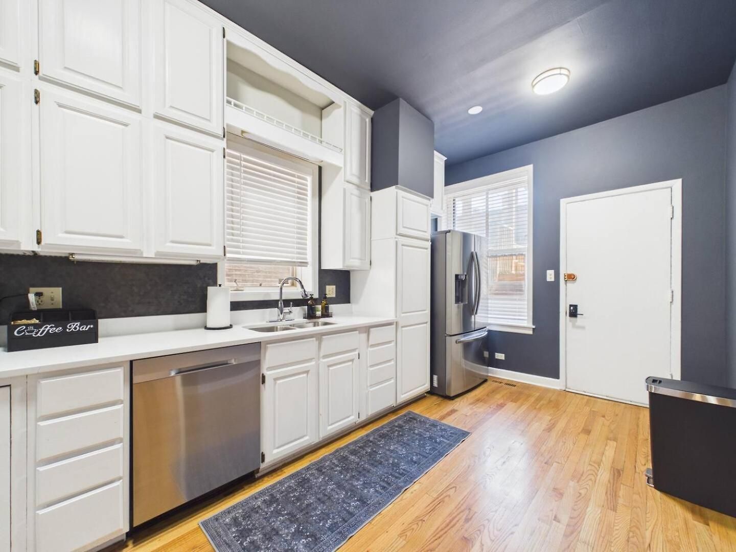 Wrigley Luxe 3br Free Parking