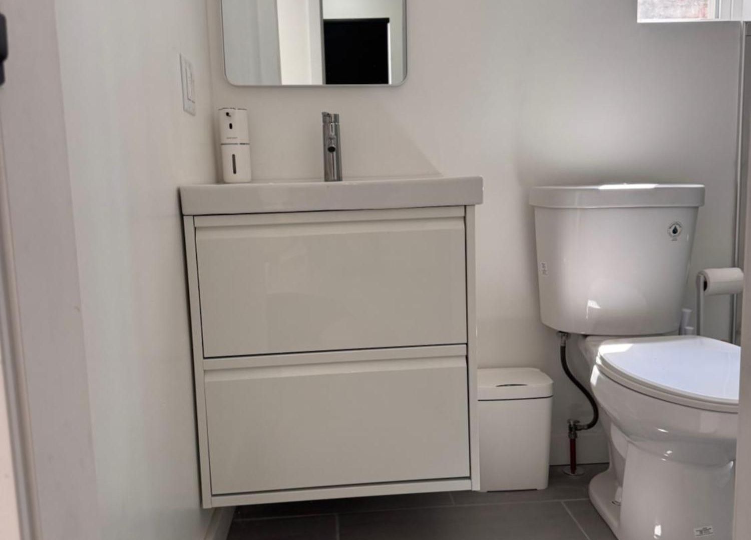 Near Downtown Nest Apartment *