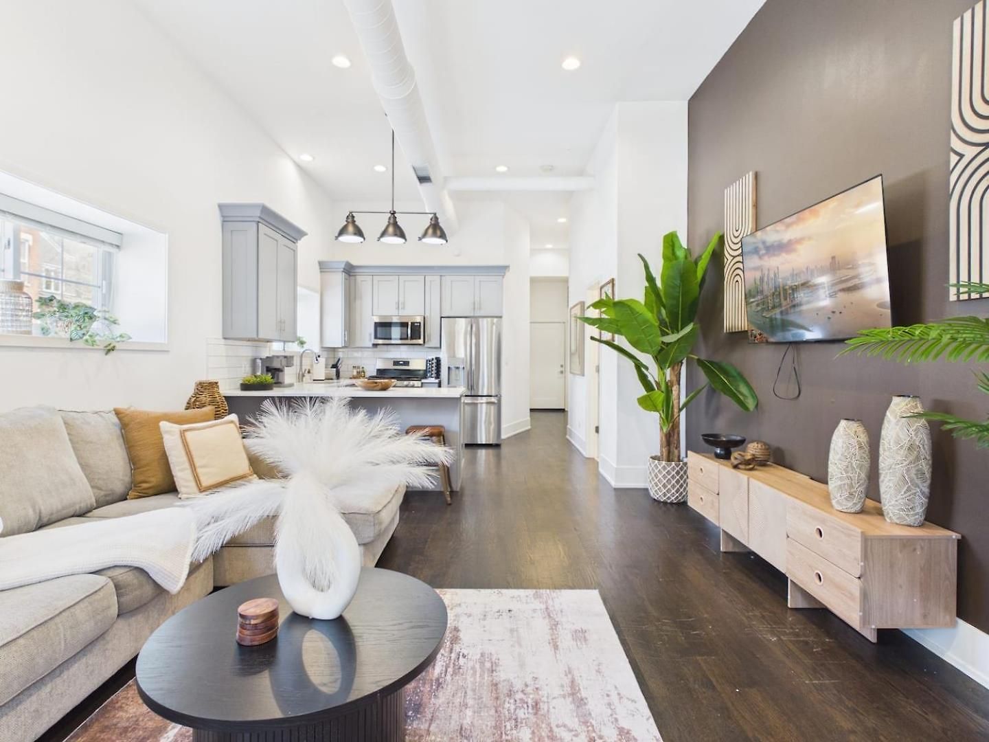 Bright & Spacious Boho Oasis A Warm Retreat Apartment Chicago