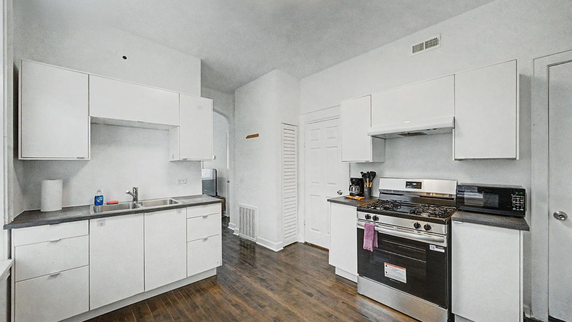 Cozy Pilsen 2br Apartment *