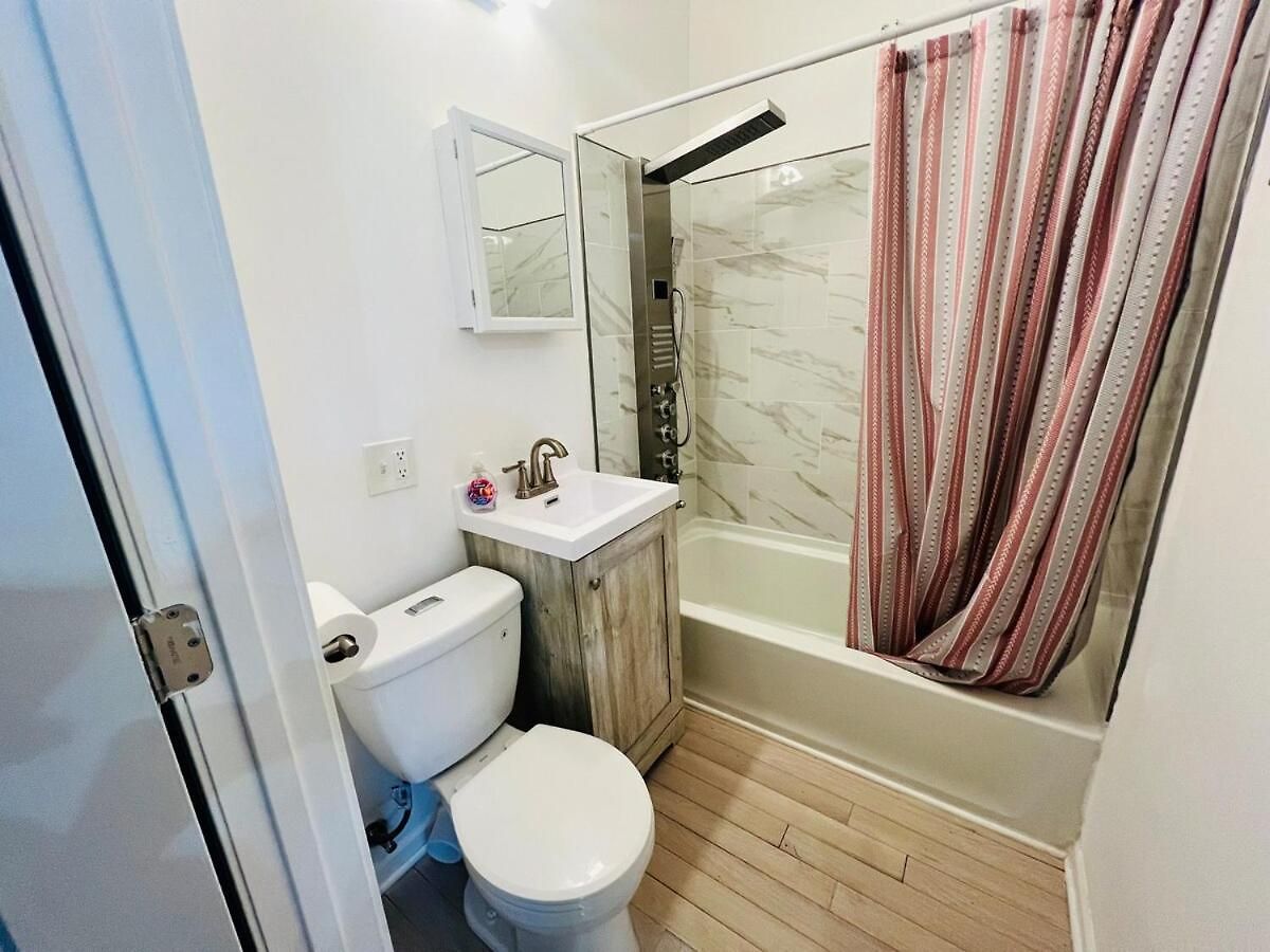Apartment Modern 4br-3ba Near Public Transit And Wfh *