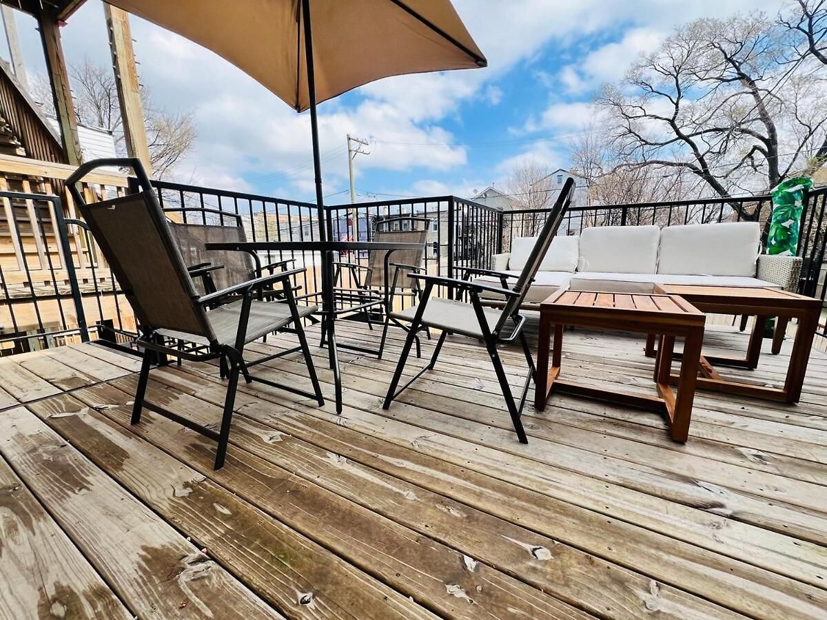 Modern 4br-3ba Near Public Transit And Wfh Apartment