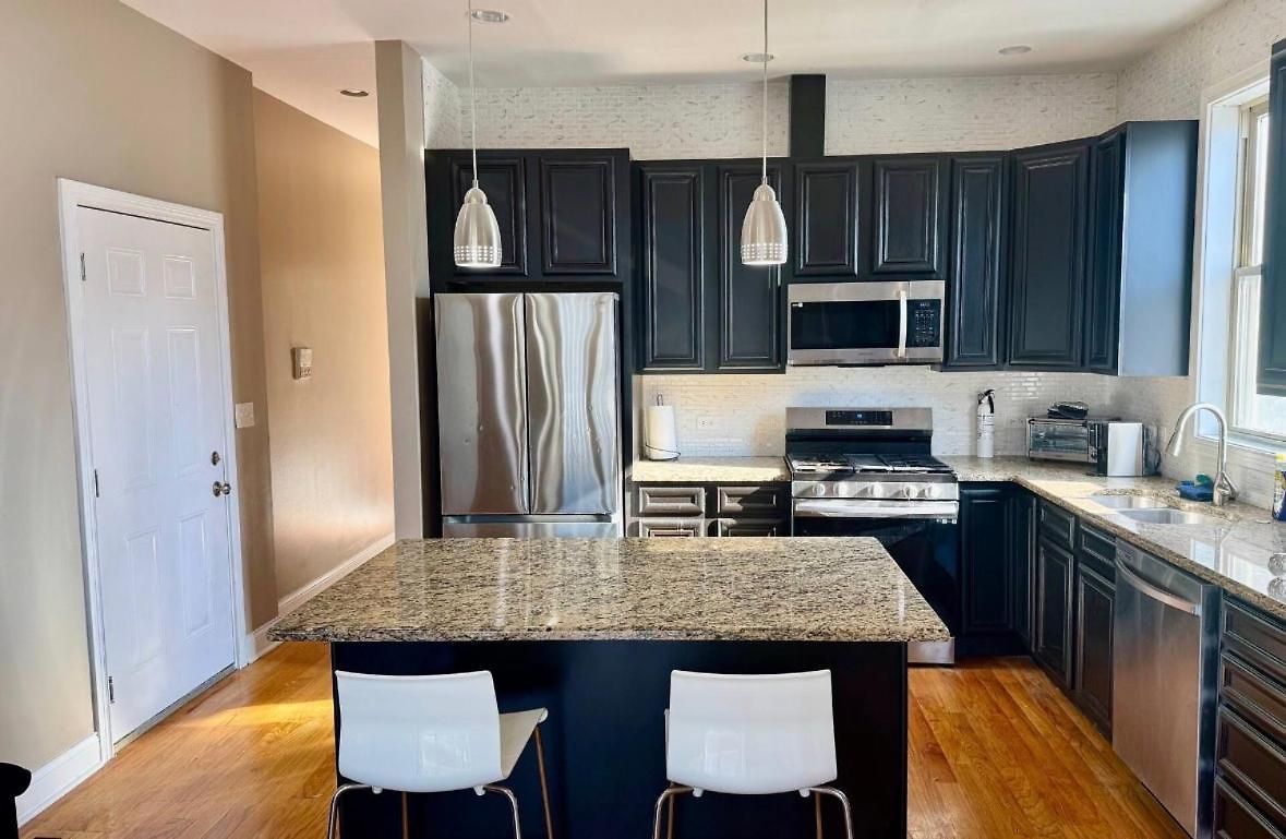 2br2b Of Chicago, Hyde Park, Woodlawn,