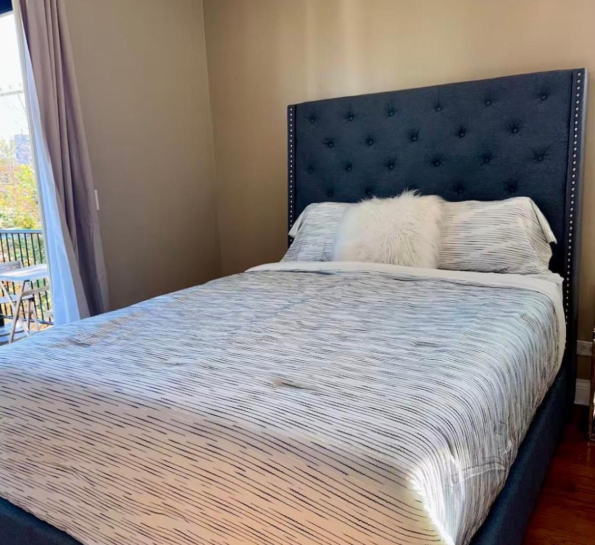 2br2b Of Chicago, Hyde Park, Woodlawn, * Chicago