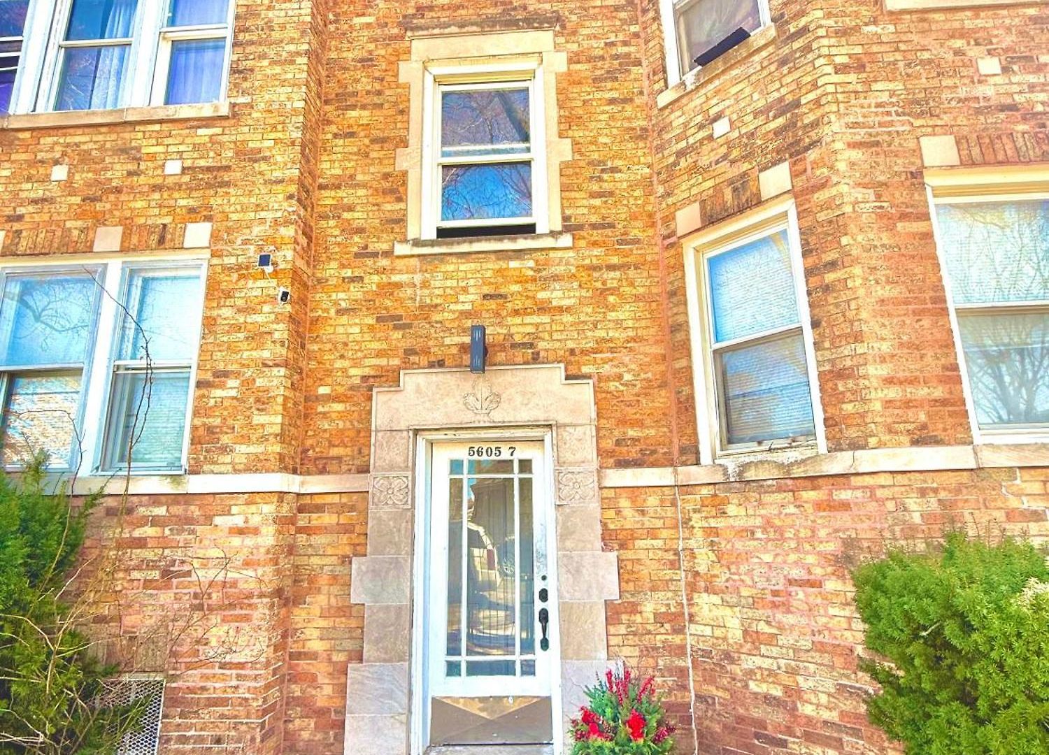 Spacious 1br | Free Parking, Golf & Midway Access * Chicago
