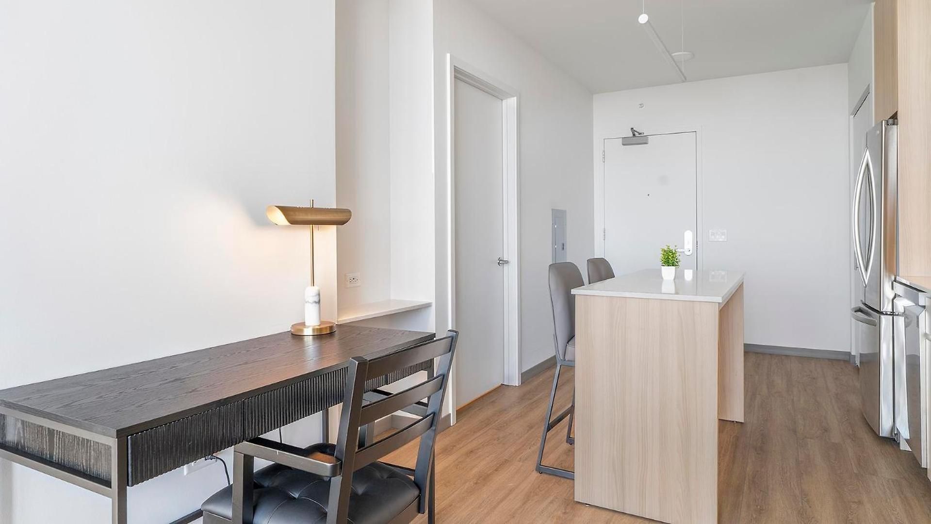 Apartment Landing Incredible 1bd Gym Pool *