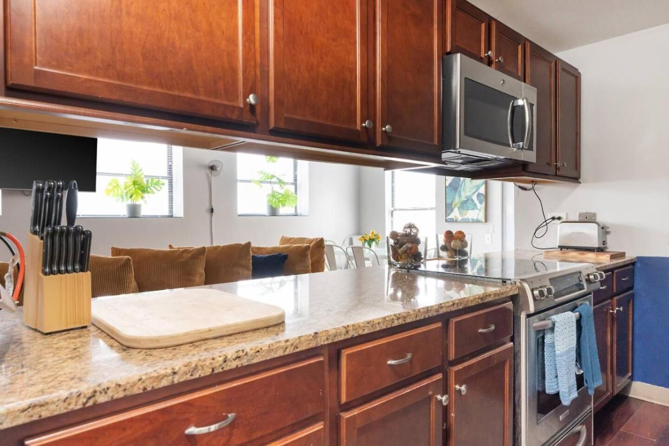 Vintage Downtown Penthouse, Gym & Balcony #6 * Chicago