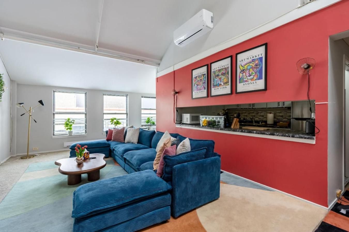 Spacious Downtown Penthouse Vintage, Gym & Balcony #3 Apartment *