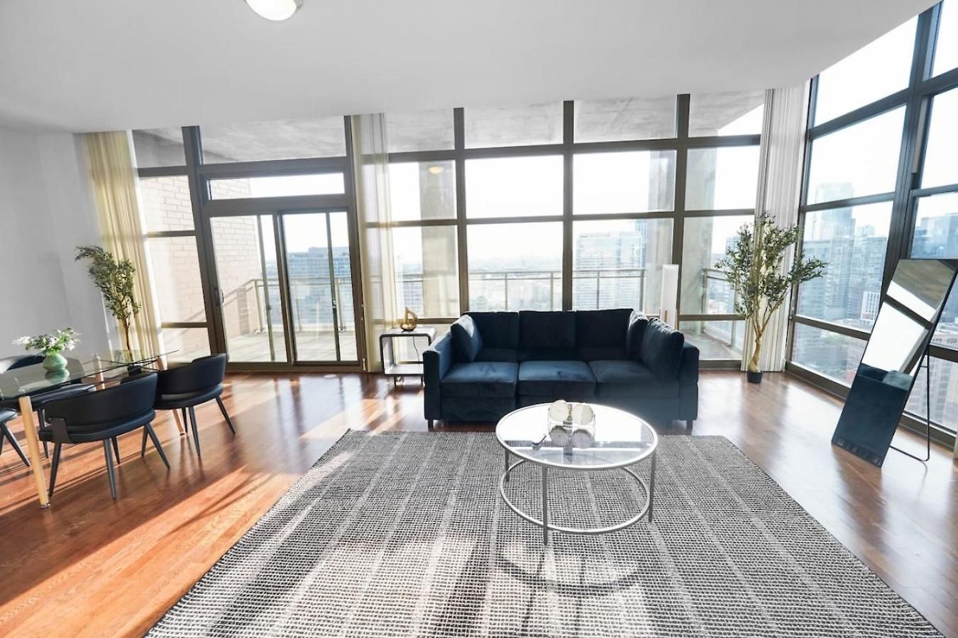 Apartment 29th Floor 2br Grant Park With Balcony, Gym