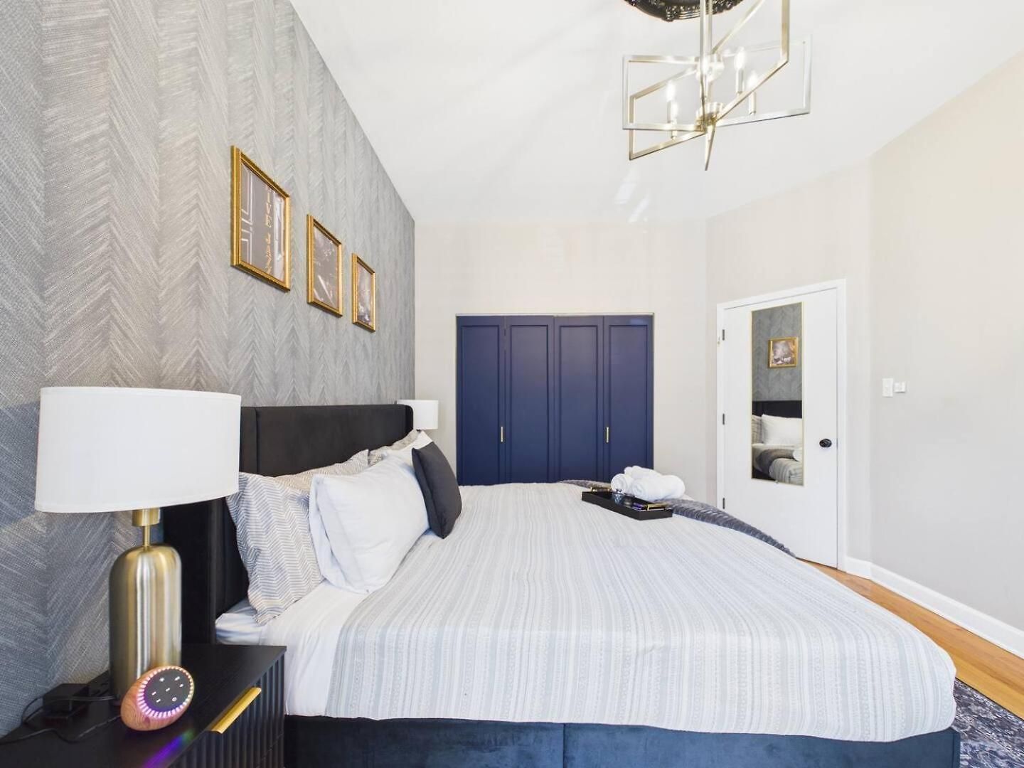 Wrigley Luxe 3br Free Parking * Chicago