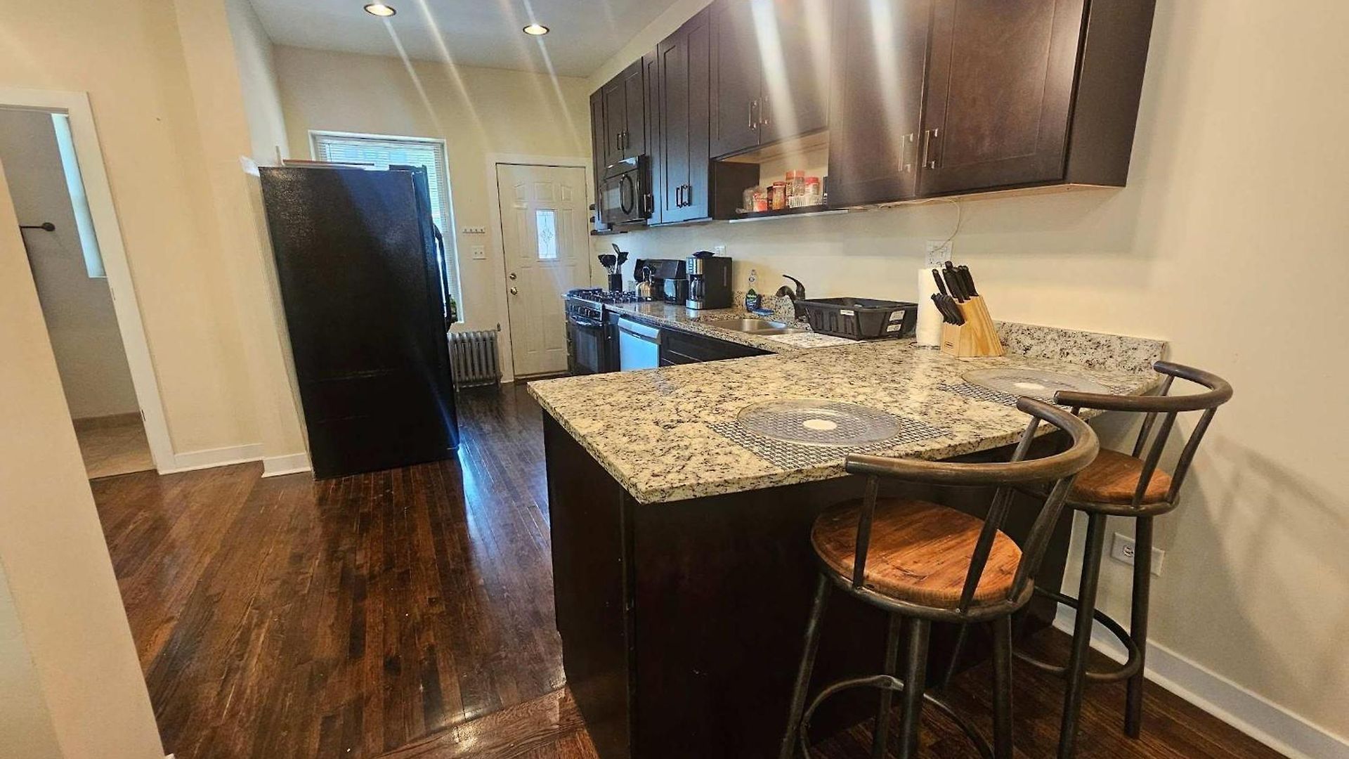 2 Bedroom Unit In Uptown *