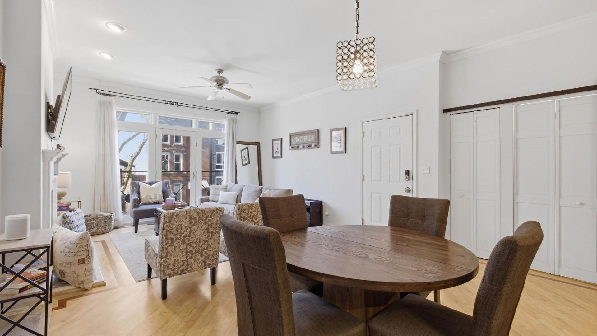 Apartment Heart Of East Village 2-bed 2-bath Peaceful Oasis Chicago