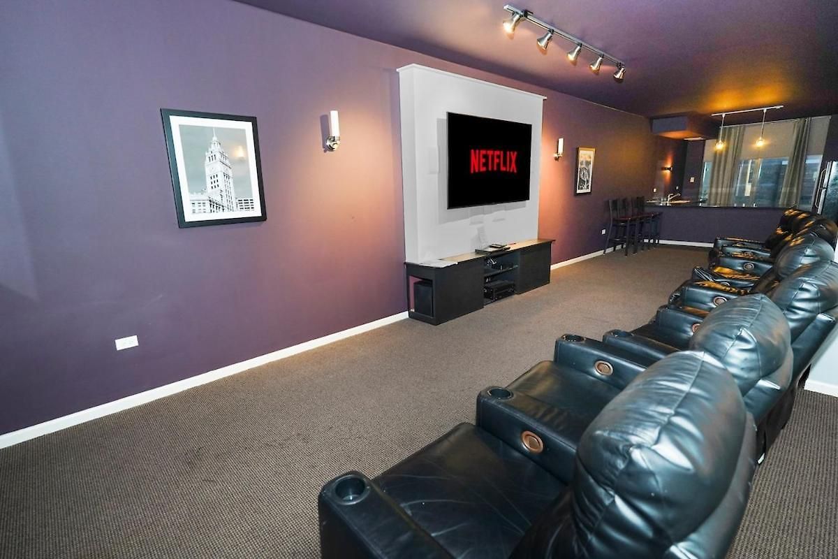 Apartment Modern 2br Skyline - 5 Min To Grant Park