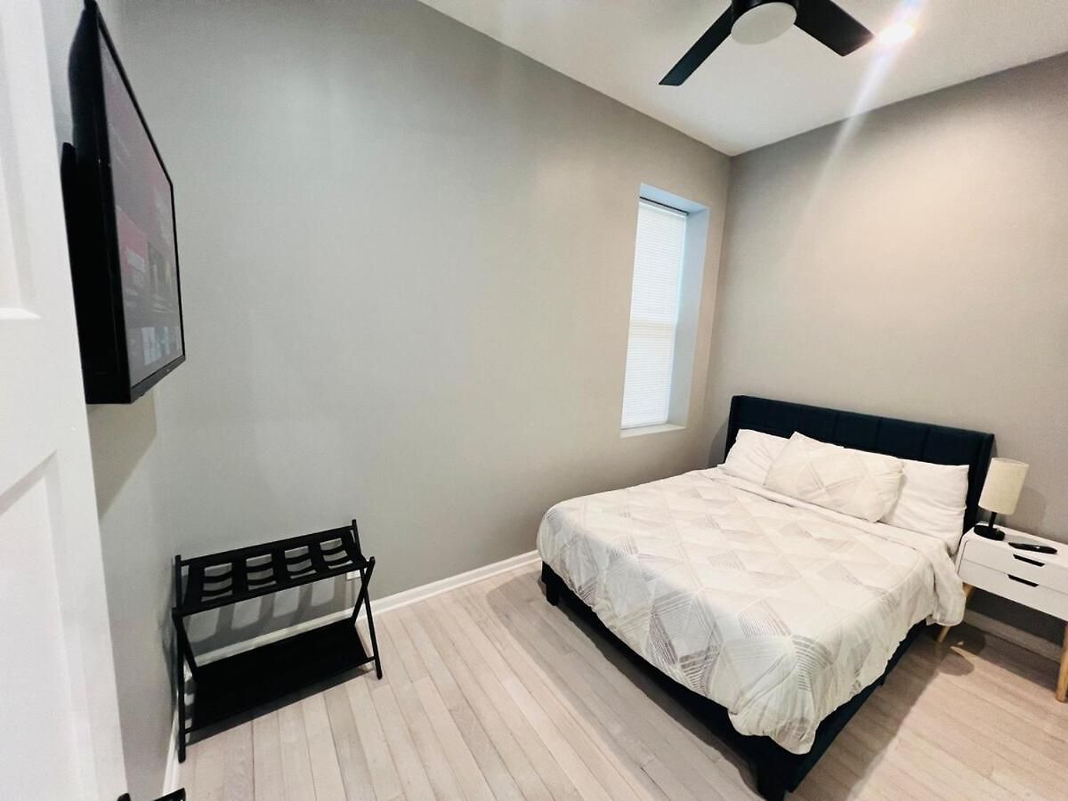 Modern 4br-3ba Near Public Transit And Wfh * Chicago