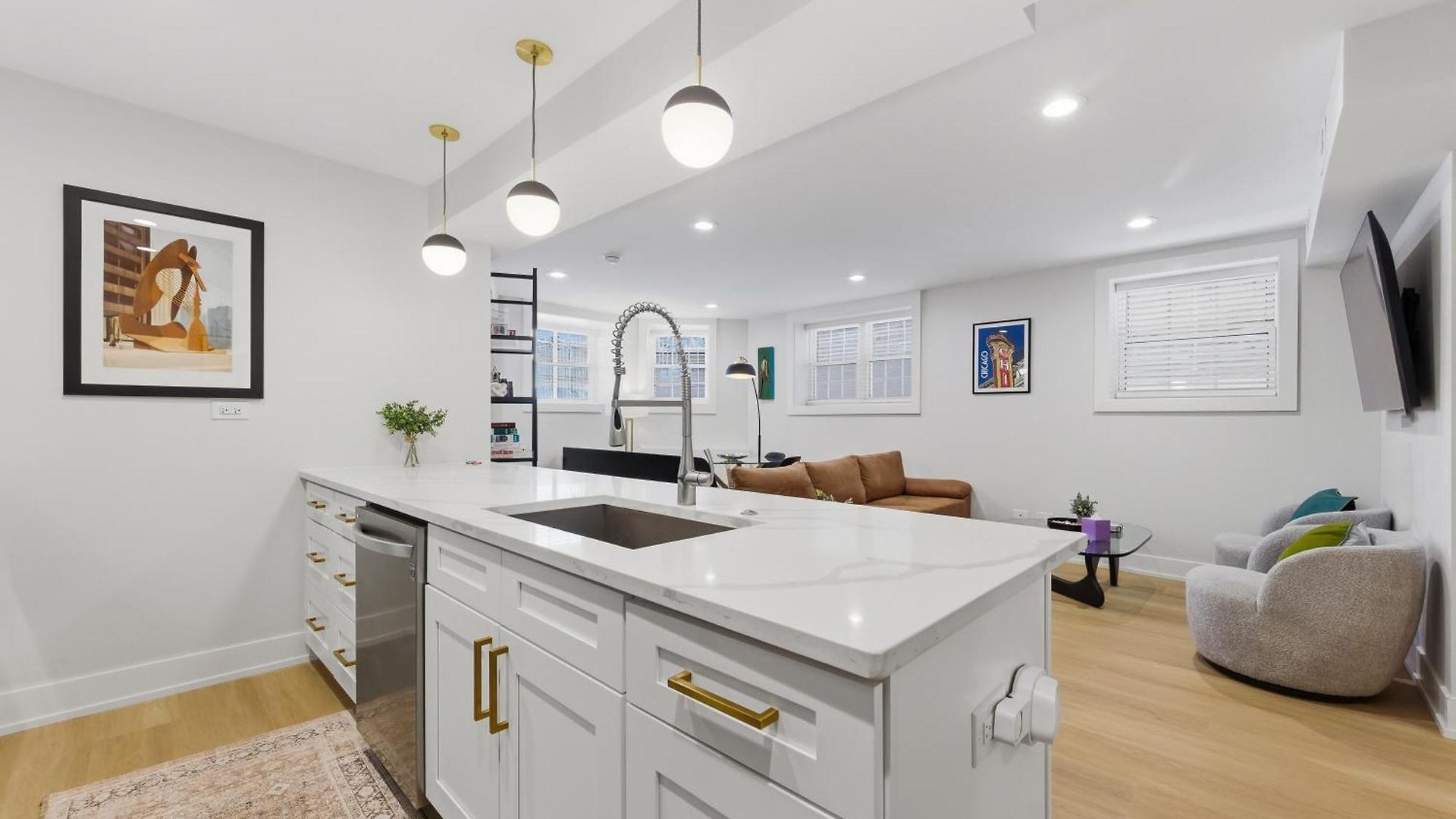 Newly Renovated 3br 2ba In Heart Of Andersonville * Chicago