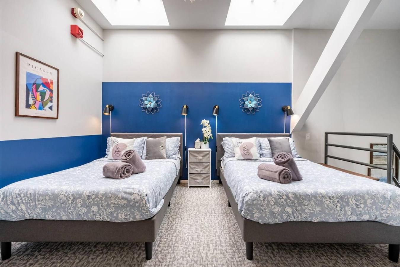 Vintage Downtown Penthouse, Gym & Balcony #6 * Chicago
