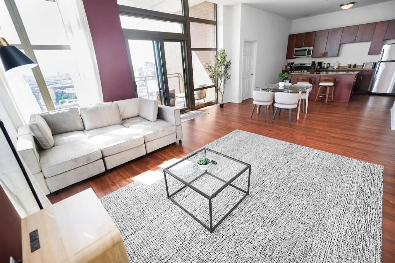 29th Floor 2br With Balcony And Gym Apartment