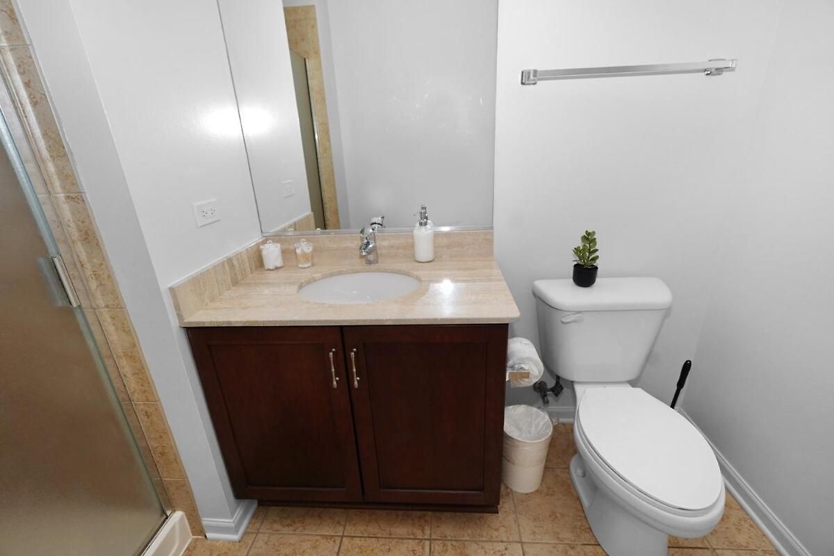 18th Floor 2br Grant Park With Balcony, Gym *