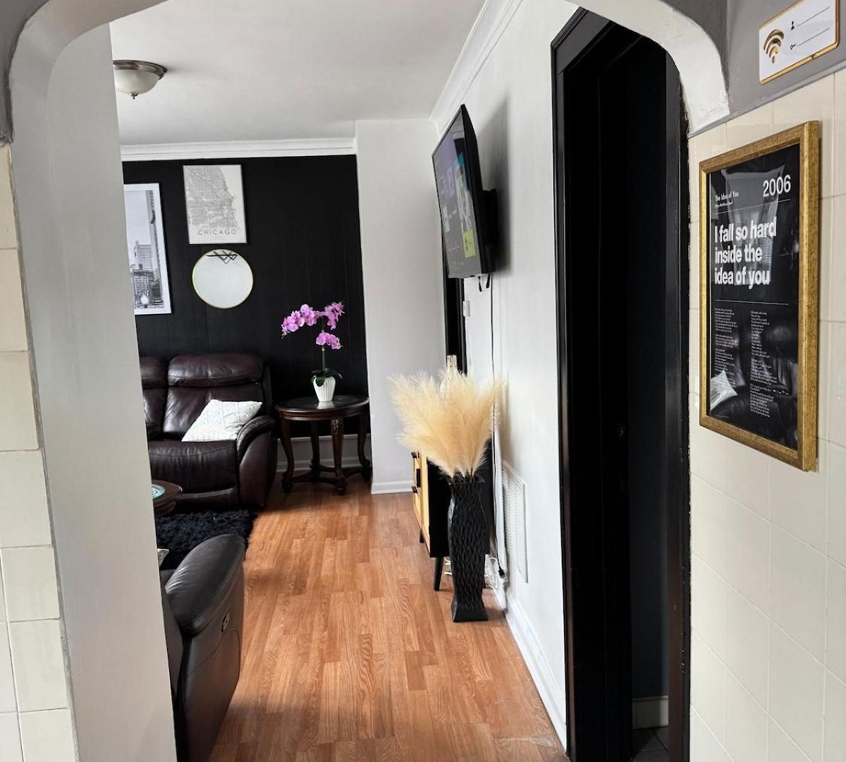 Cozy 3bd - Free Parking & Fast Wifi! Chicago